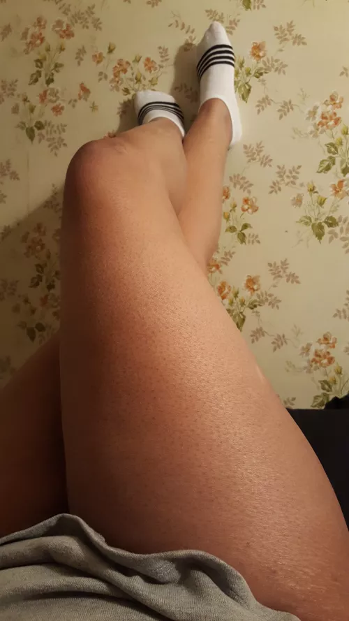 Can I put you in a headlock with my thighs?