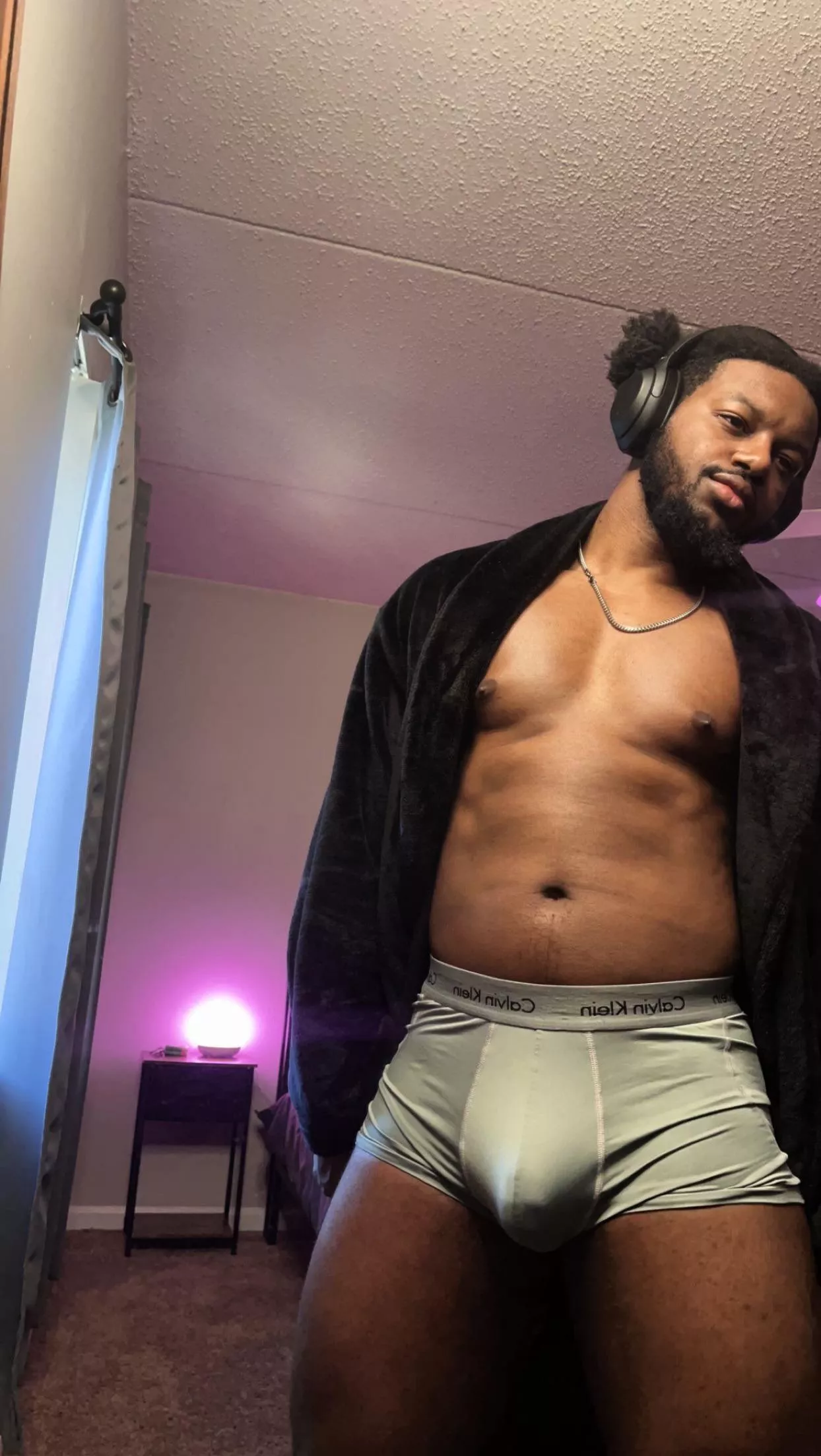 Can you believe most times I’m wearing even less ;)