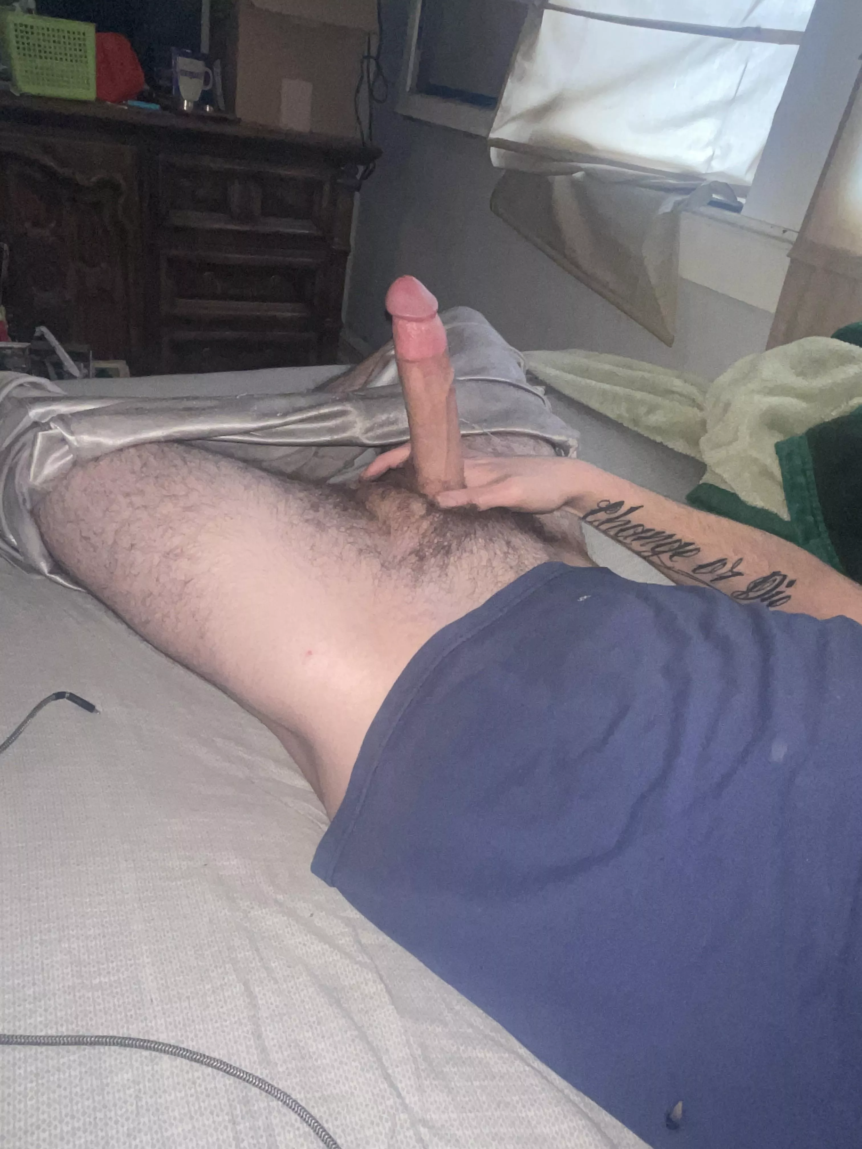 Can you suck me off at lunch 😏