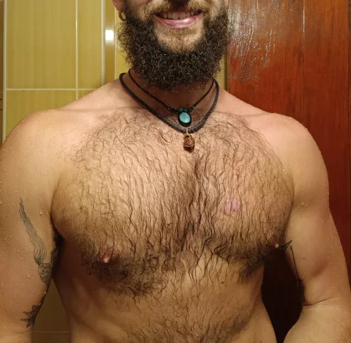 Chest hear looks so good wet 💦 do you agree 🔱