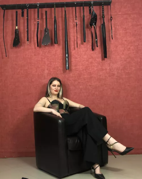 Chose the whipe you want me to use on you