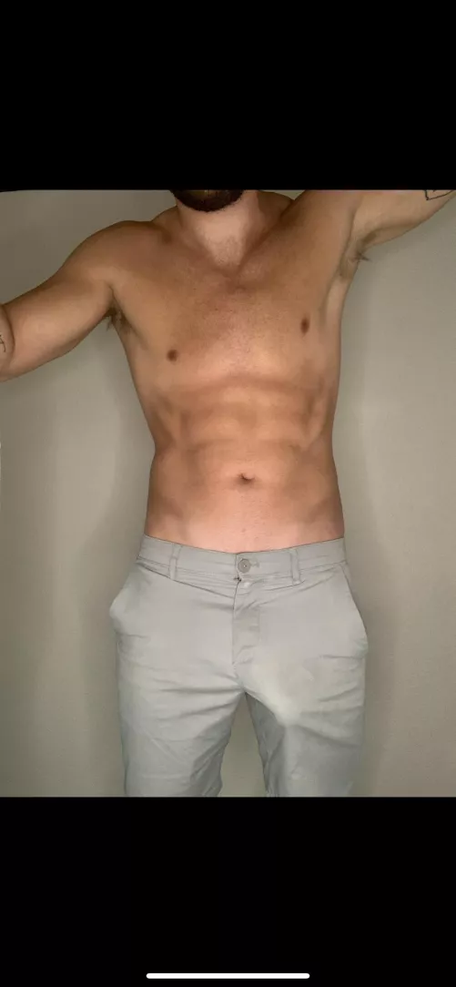 Dying to know what’s packin ?