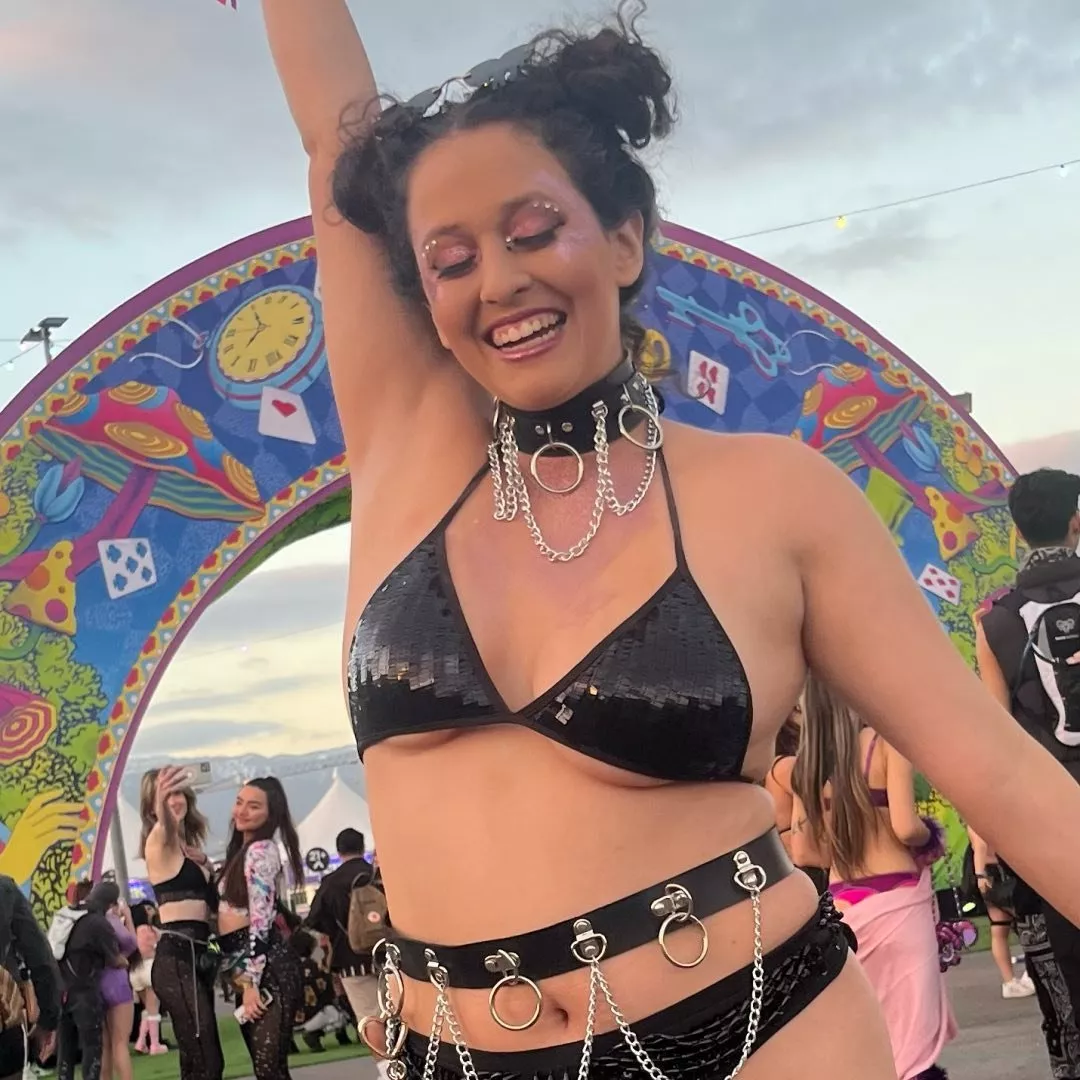 Feeling pretty good before my stomach pumping later, lol