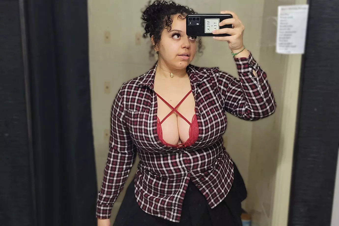 Finding new styles that suit my curves :)