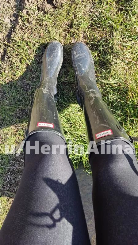 hello bootlovers, what do you think about my hunter boots?