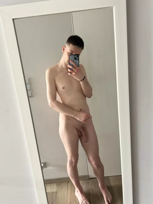 Hello! Have a nice day.. i’m ugly i know 🥺