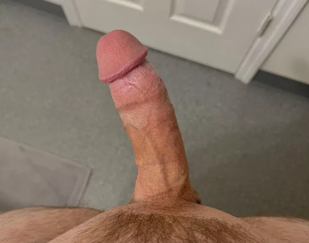 How do I compare around here!?😏😏