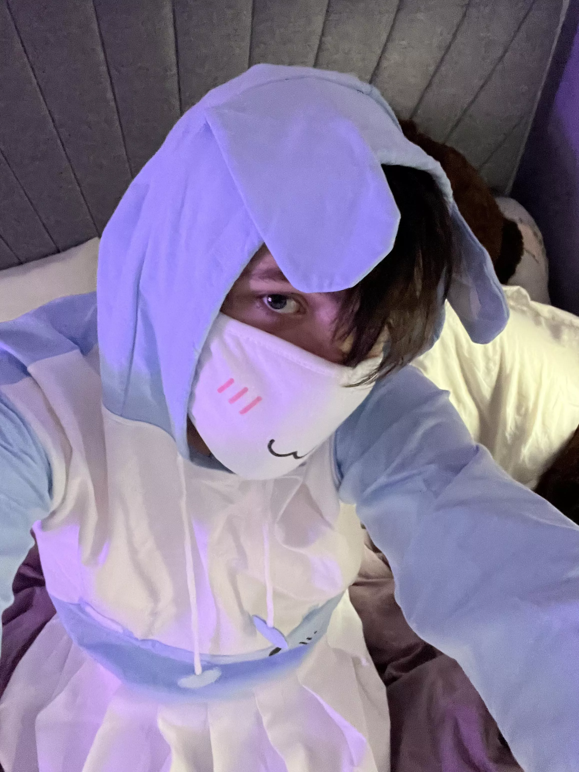 how many headpats would you give me 🥺