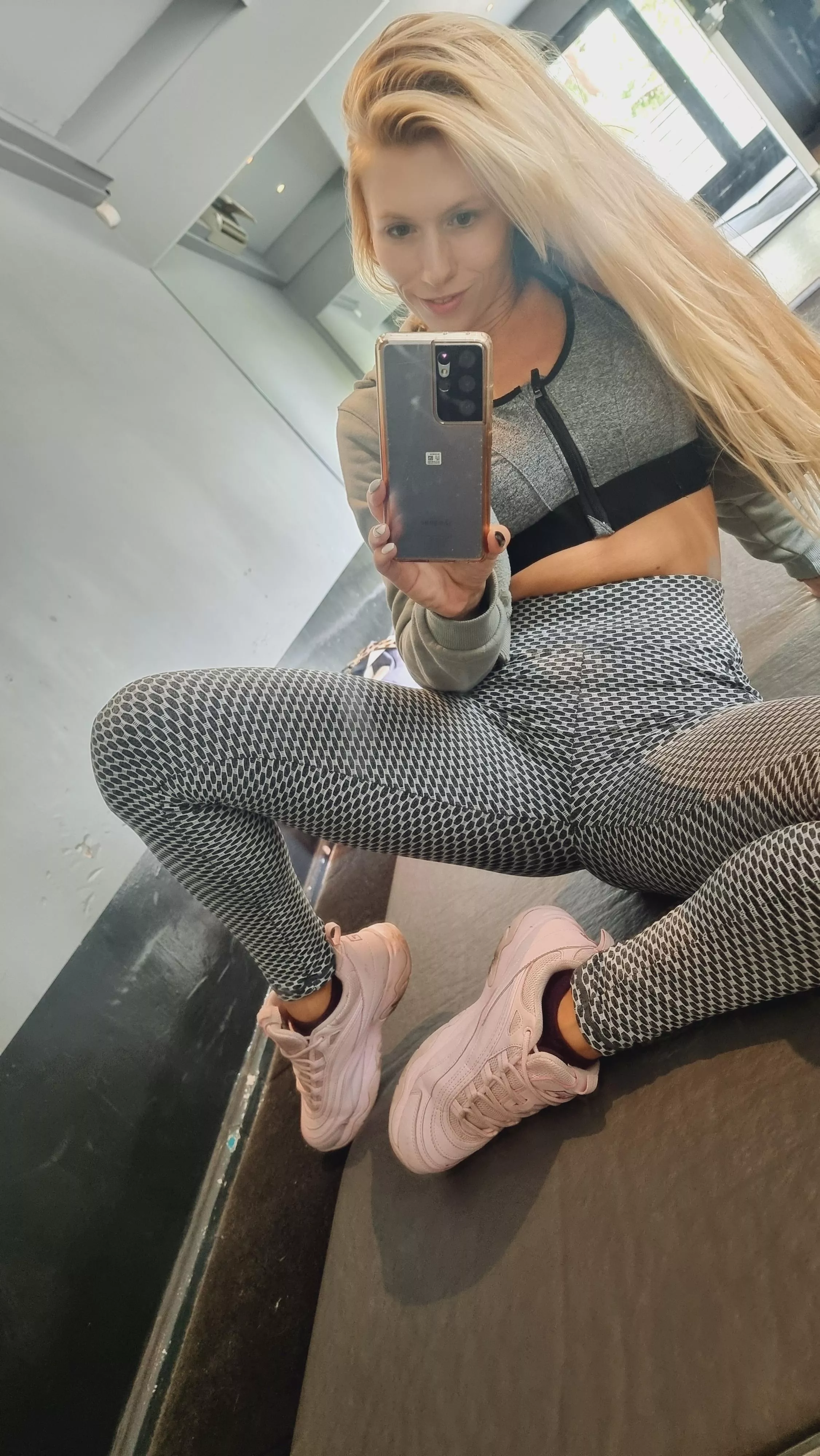 I love the gym, my fave way to start the day!