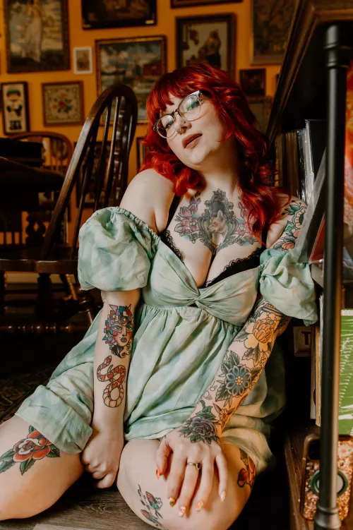 It’s finally entering sundress season 🥵✨