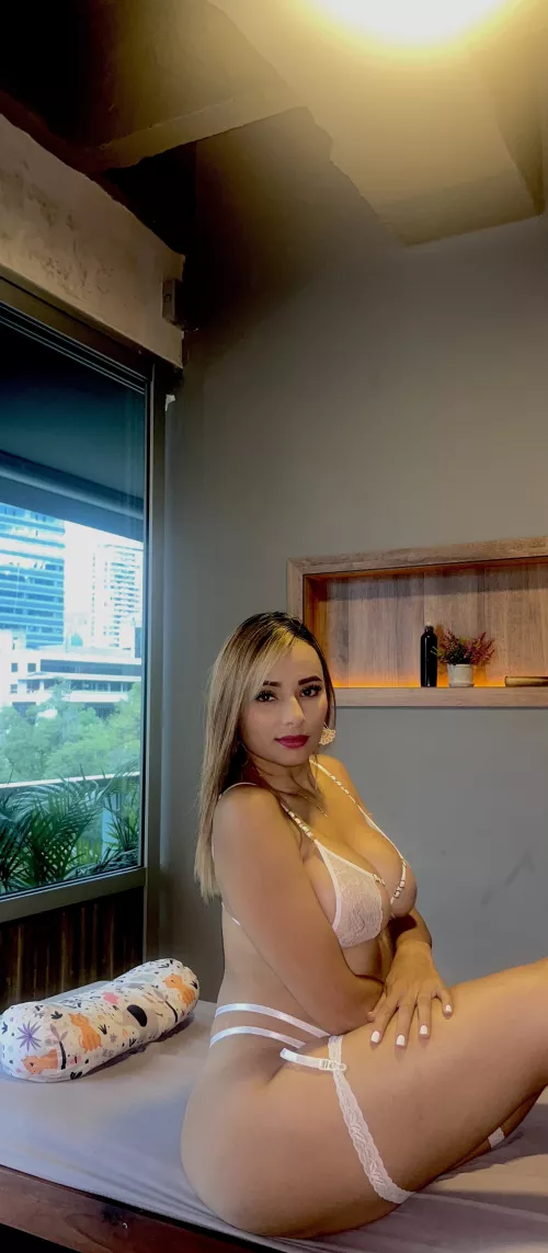 Let me take care of you after I give you a massage daddy