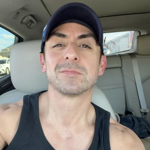 Look in that mirror and remind yourself how f*cking awesome you are!! Happy humpday, y’all!!