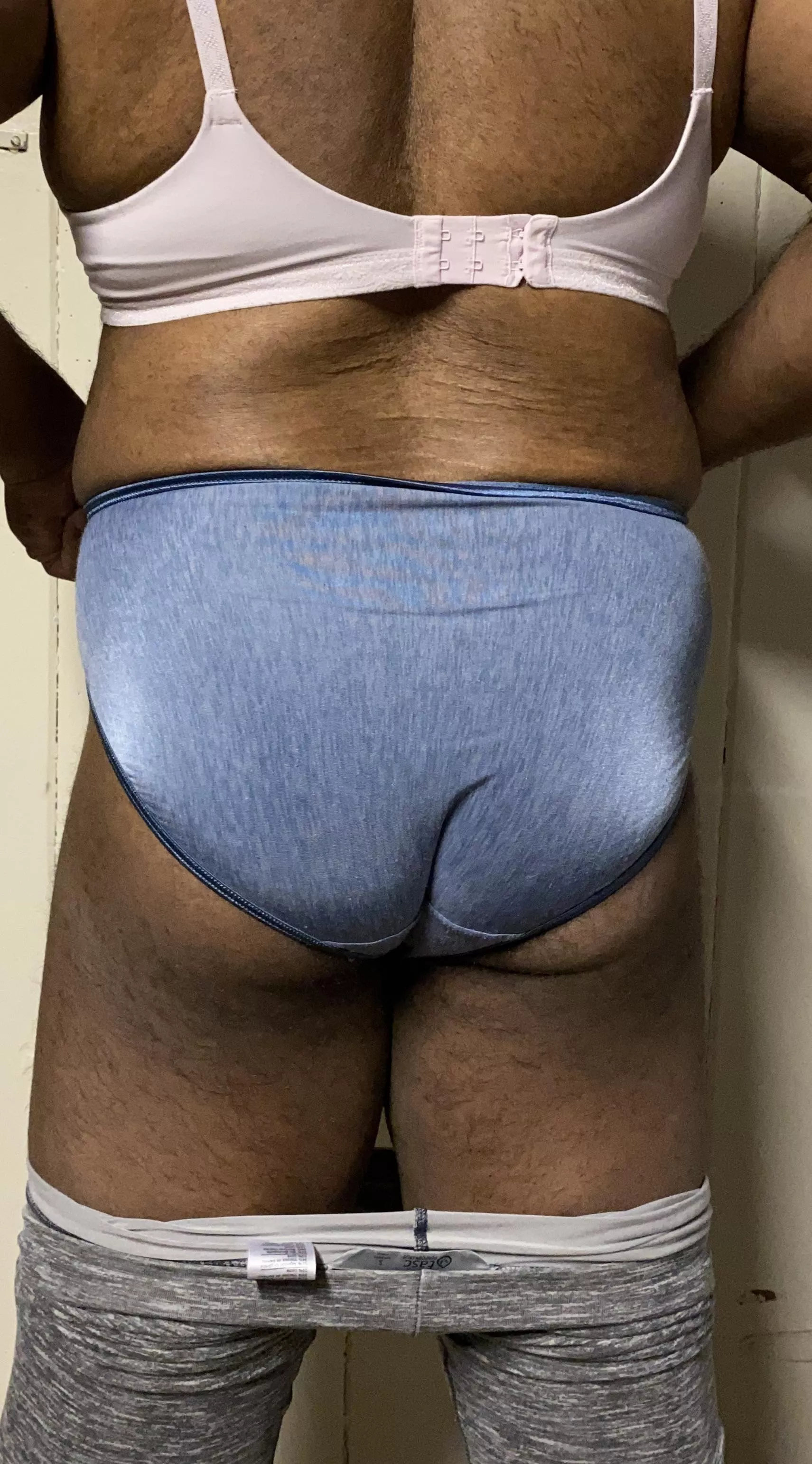 Love full cuts and leggings