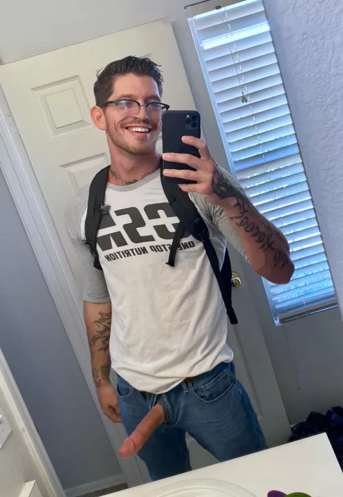 Rare moment where i am fully clothed (almost 😘)