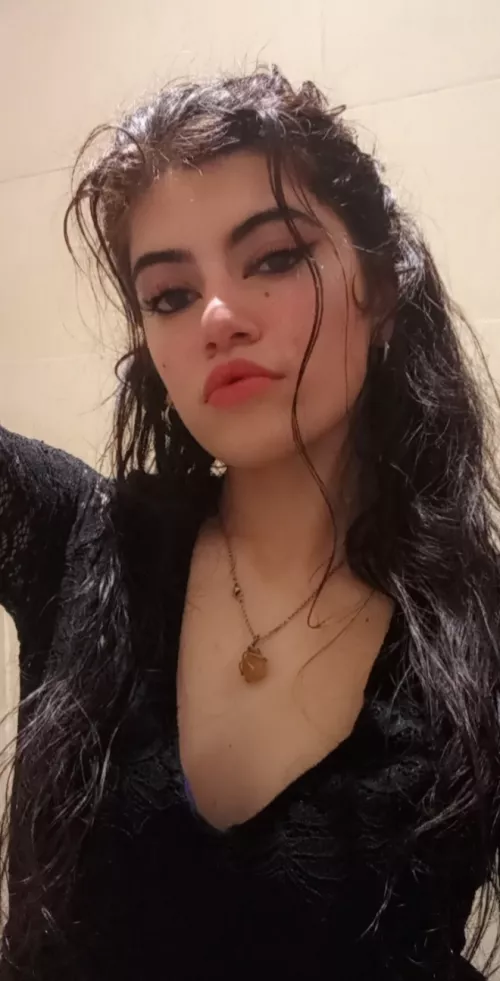 [selling] You look so pretty when you pray to Me.