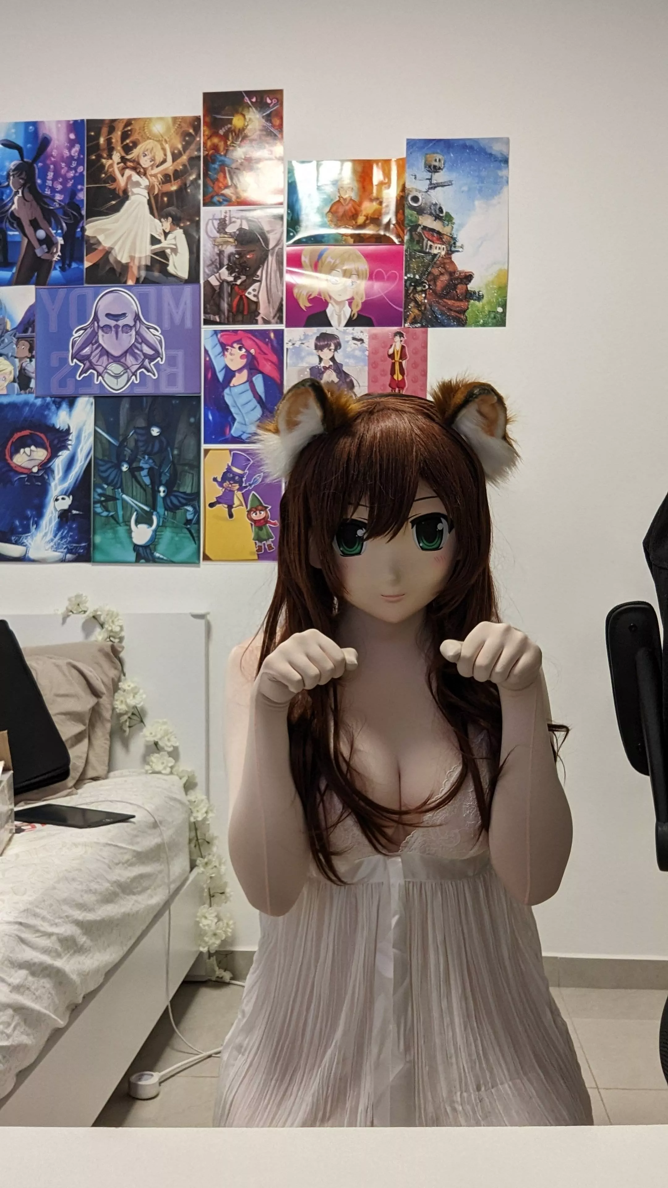 Sit pretty! That's a good girl!!