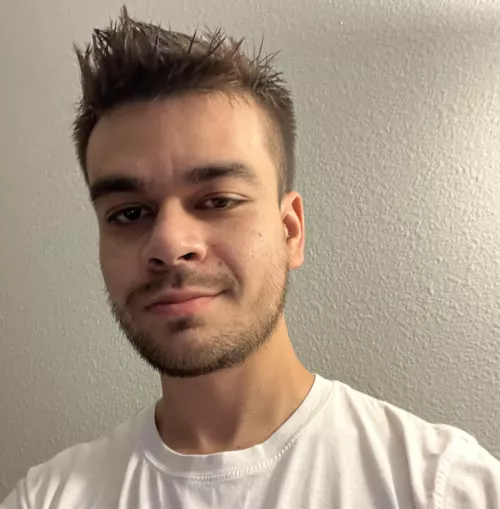 Sorry for the delete and repost, this pic I felt cute 🤣♥️