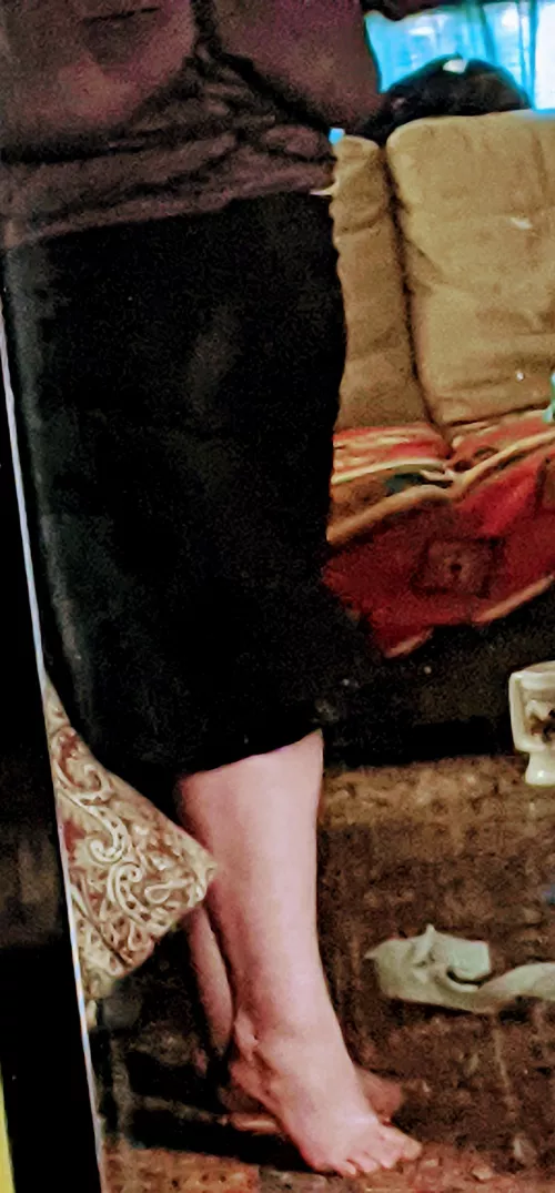 Super tightly tied today. Ooh so snug and tight. 😉 Happy little rope bunny 🪢🐰