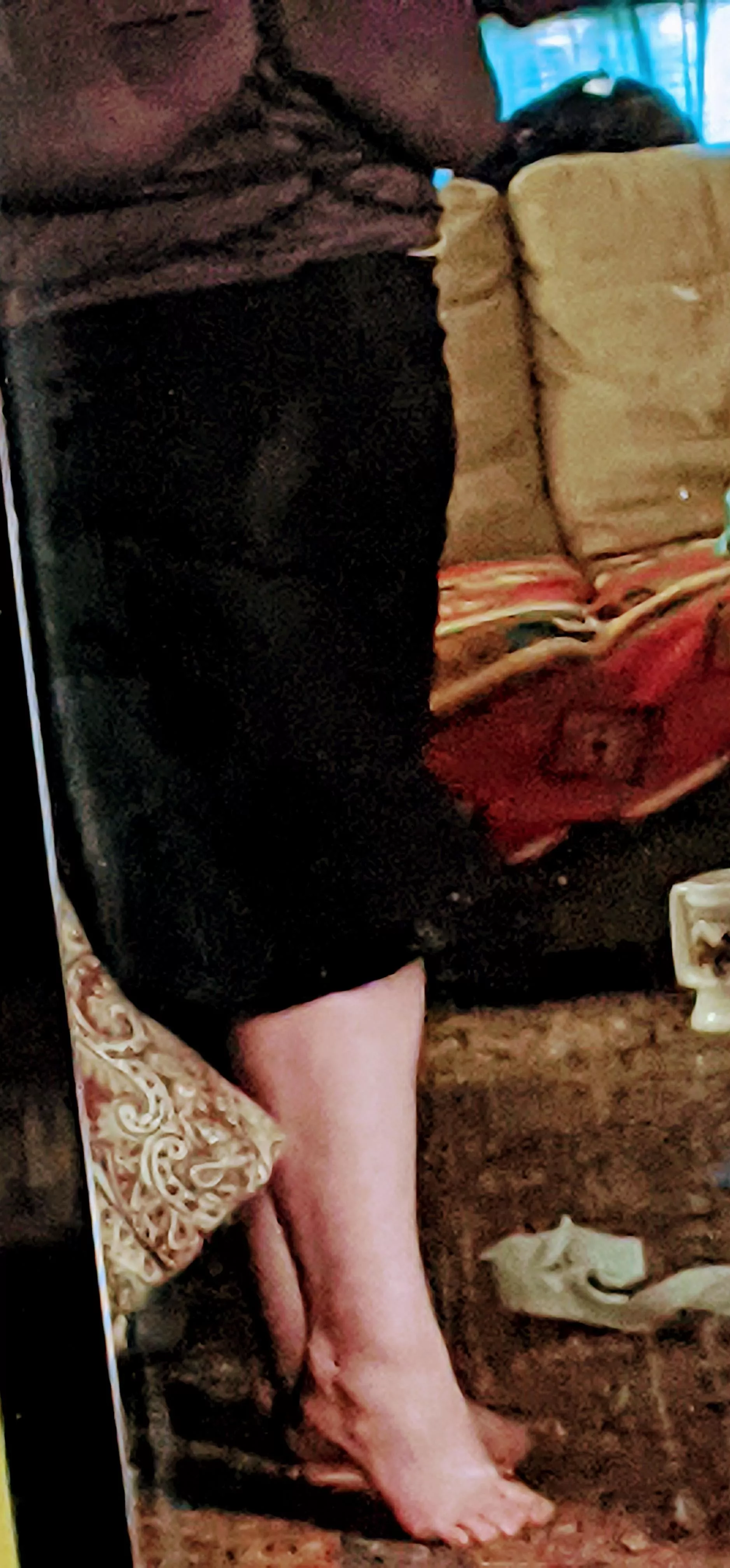 Super tightly tied today. Ooh so snug and tight. 😉 Happy little rope bunny 🪢🐰