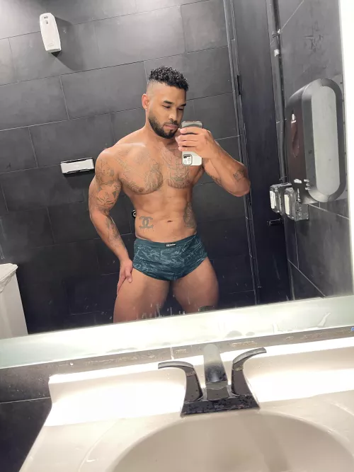 Took a little pic at the gym