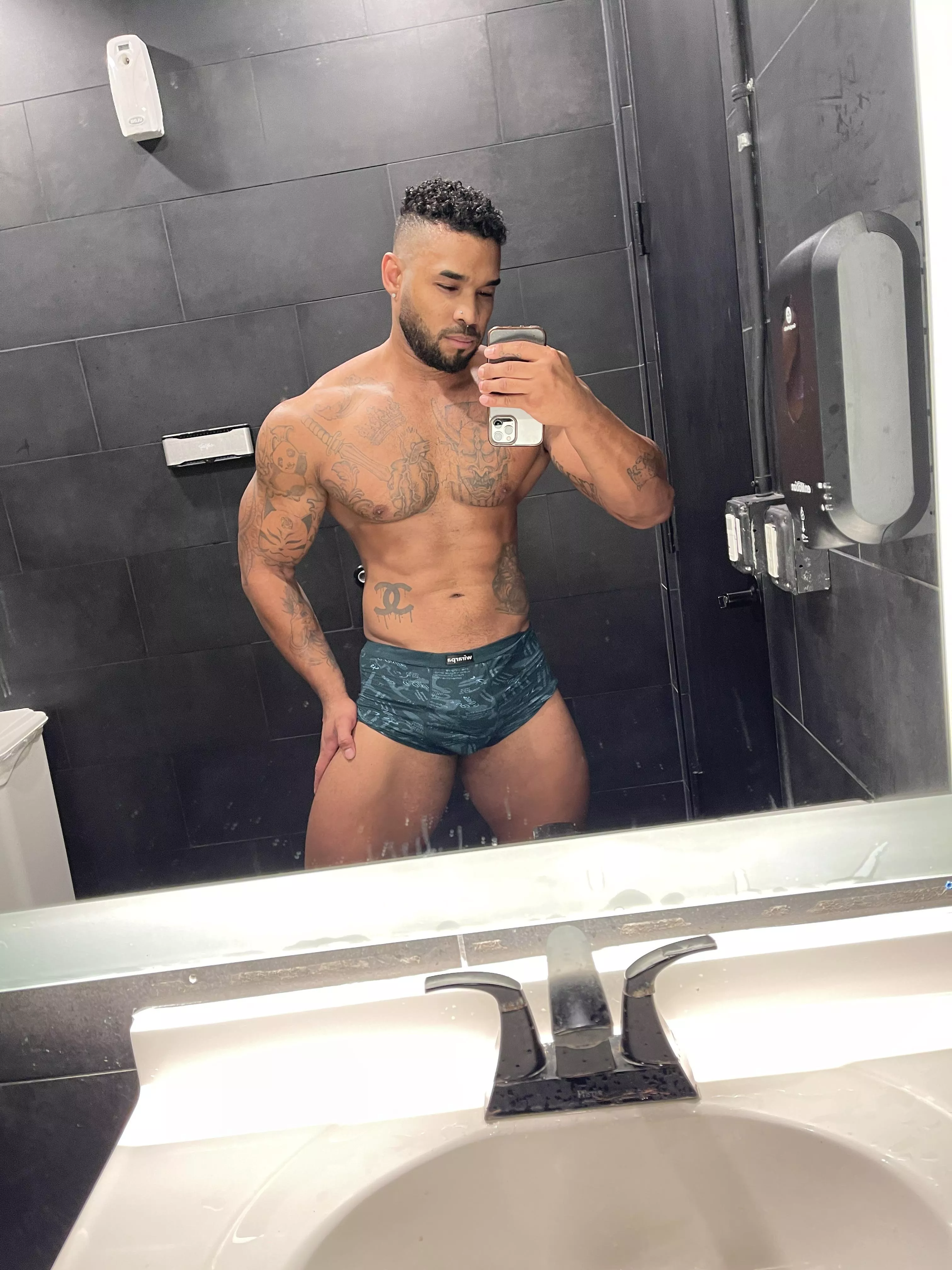 Took a little pic at the gym