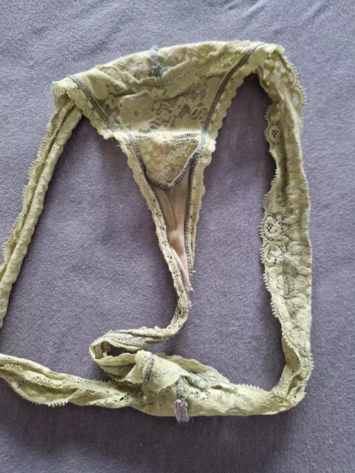 What do you think of this string of my gf?