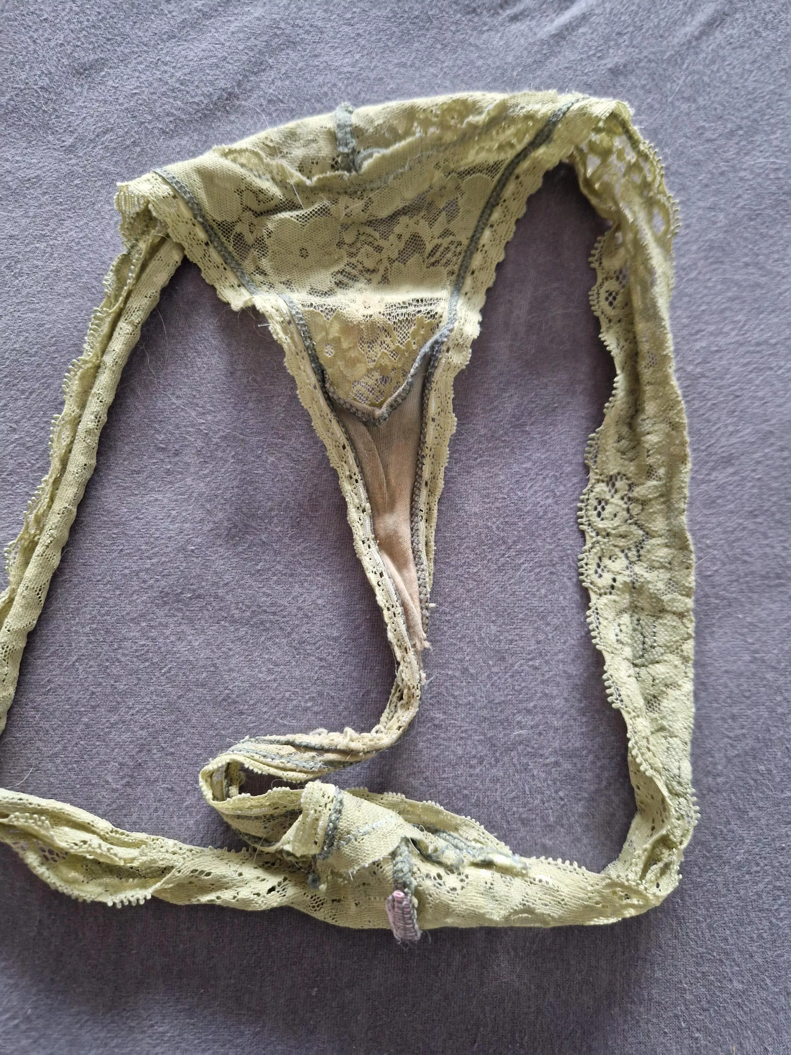 What do you think of this string of my gf?