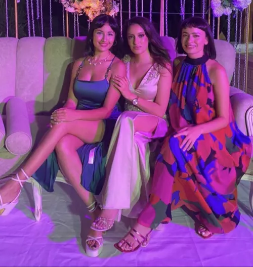 Which one of those three Arab hotties?