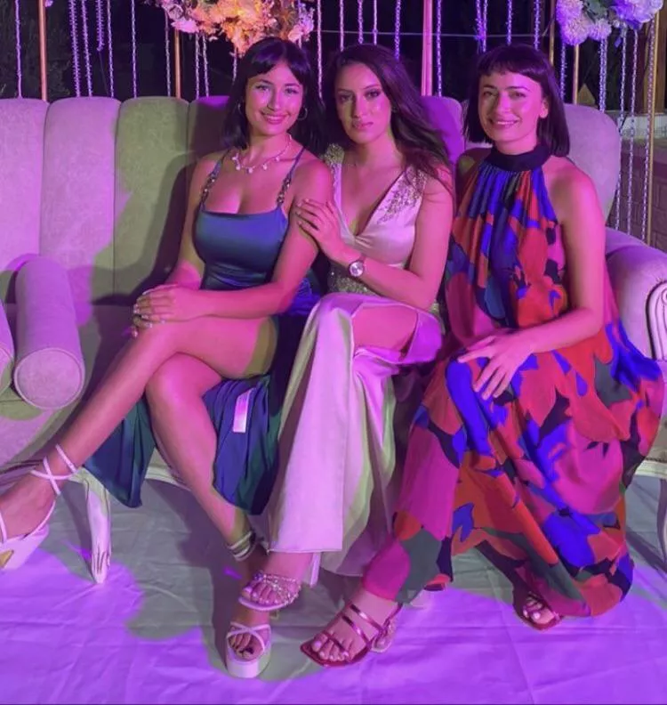 Which one of those three Arab hotties?