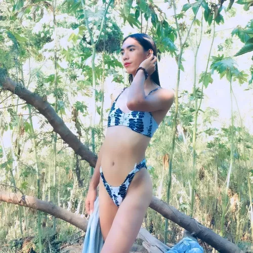 Would you ever tried my girldick for one day?