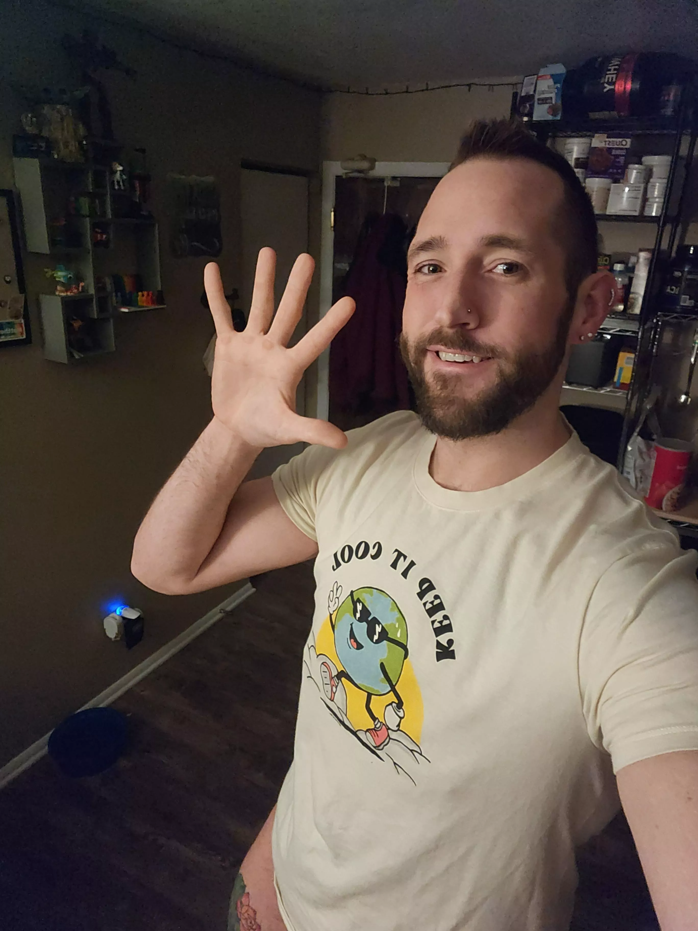 You made it half way through the week and Im so damn proud of! Way to go beautiful!