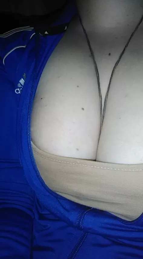 A bit of a late and lonely, cold close-up.