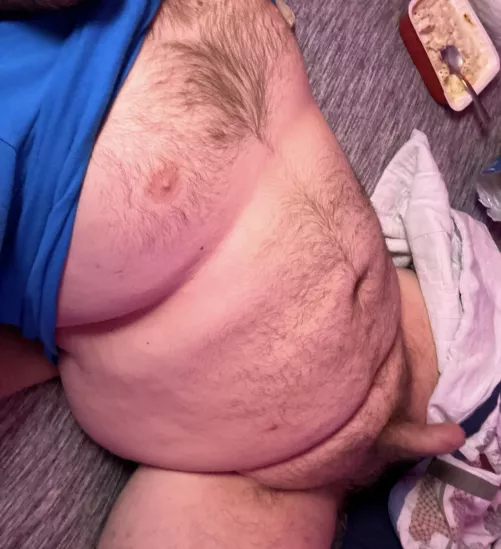 Any slim fit chasers want this 18 year old chubby cock?