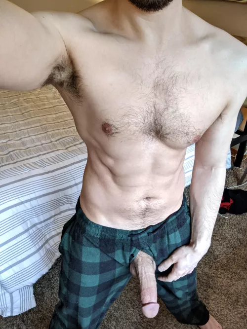 Anyone wanna keep me company? 💋