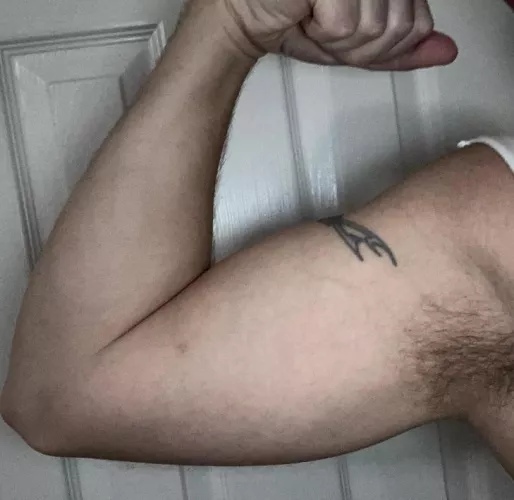 Anyone want to chat? Dm me