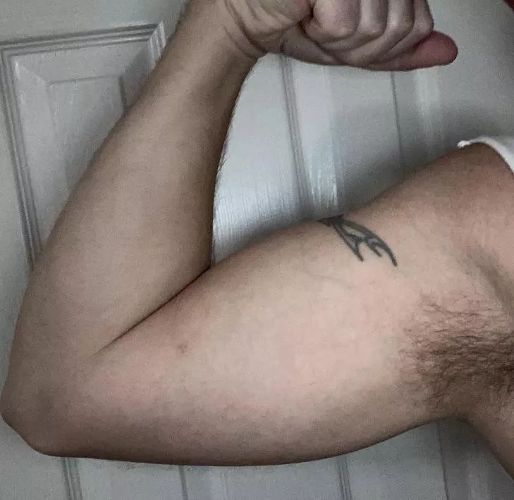 Anyone want to chat? Dm me