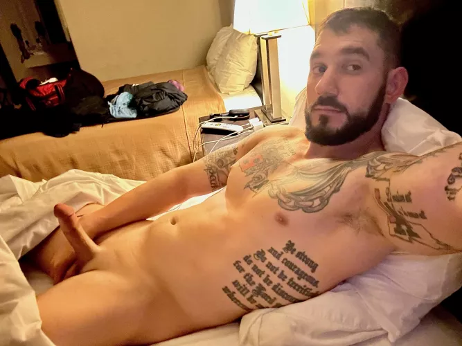 Beard ✅ Boner ✅🥃🖤