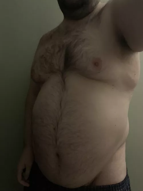 Bi top needs your big hairy body