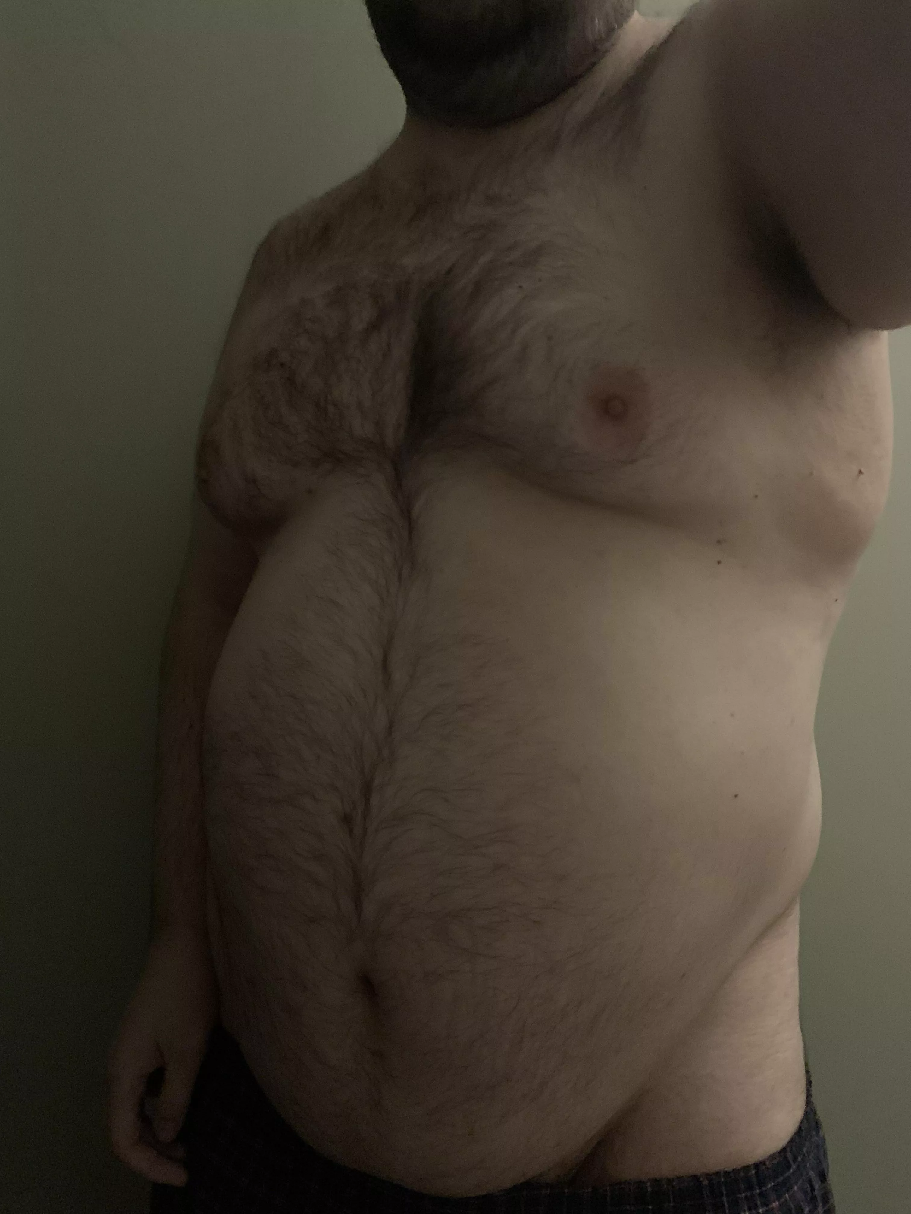 Bi top needs your big hairy body