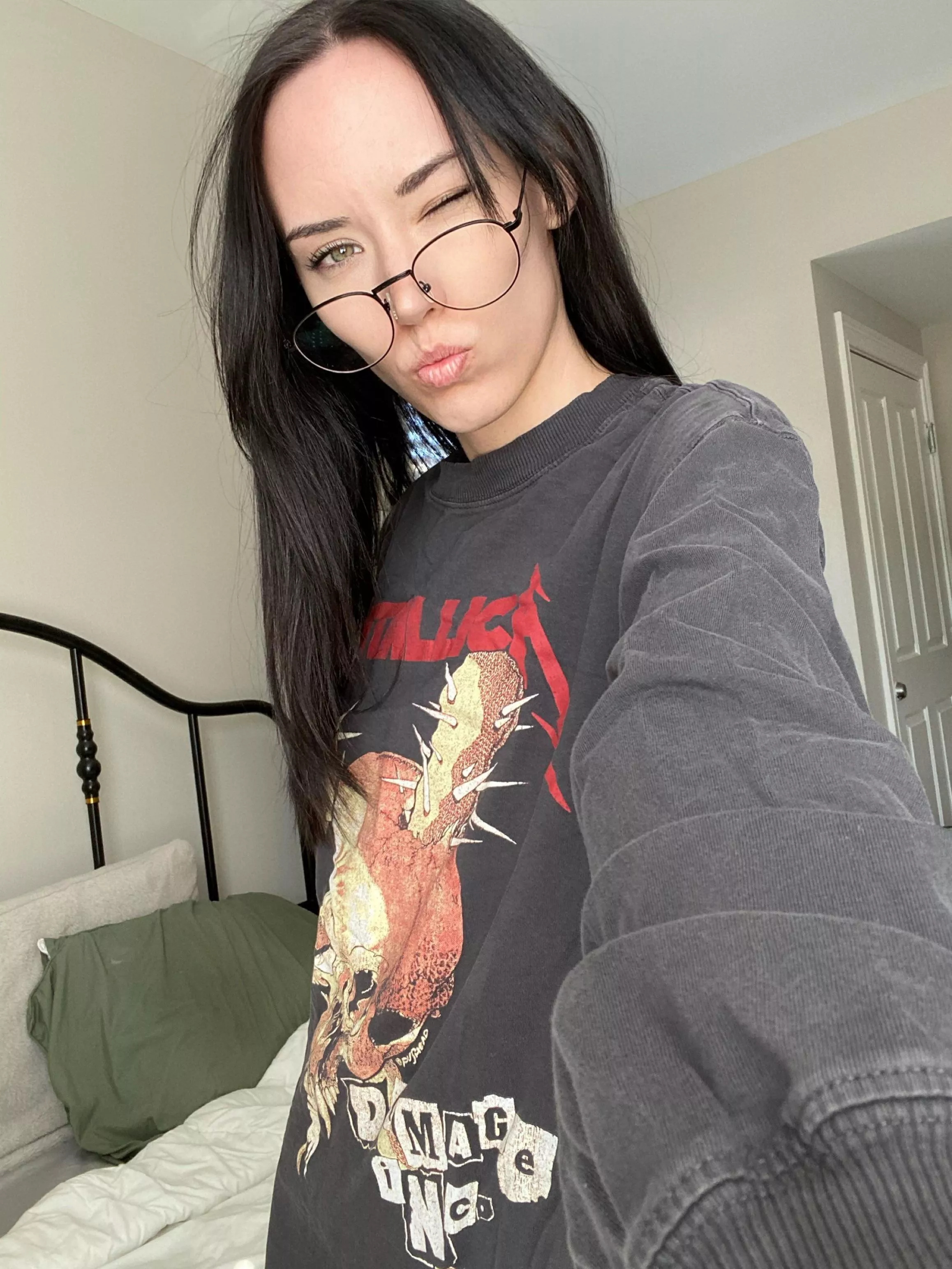 Bucket list goal is to make it to a Metallica concert 🤞🏼