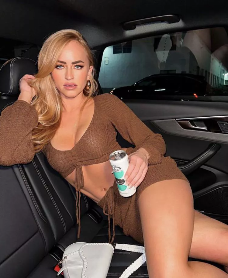 Danielle Moinet/Summer Rae