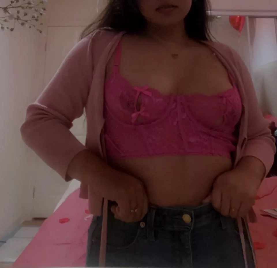 Does pink look good on me? 💕