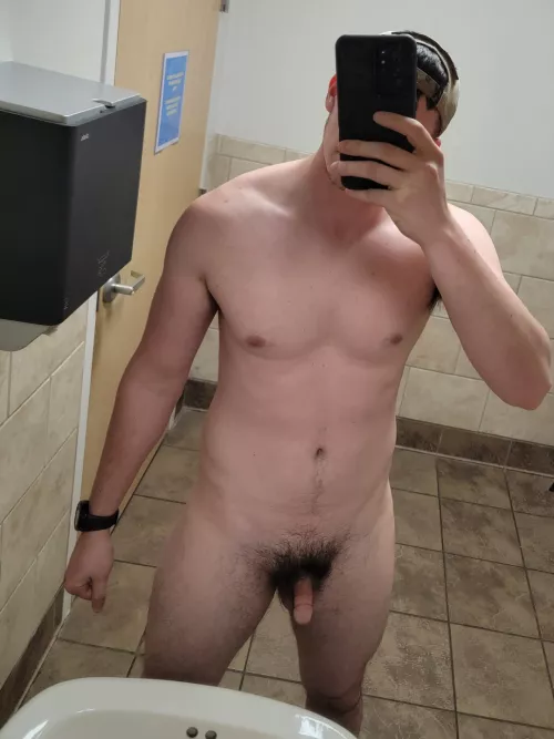 Don't forget to take your pre-workout, it makes you extra tingly😉