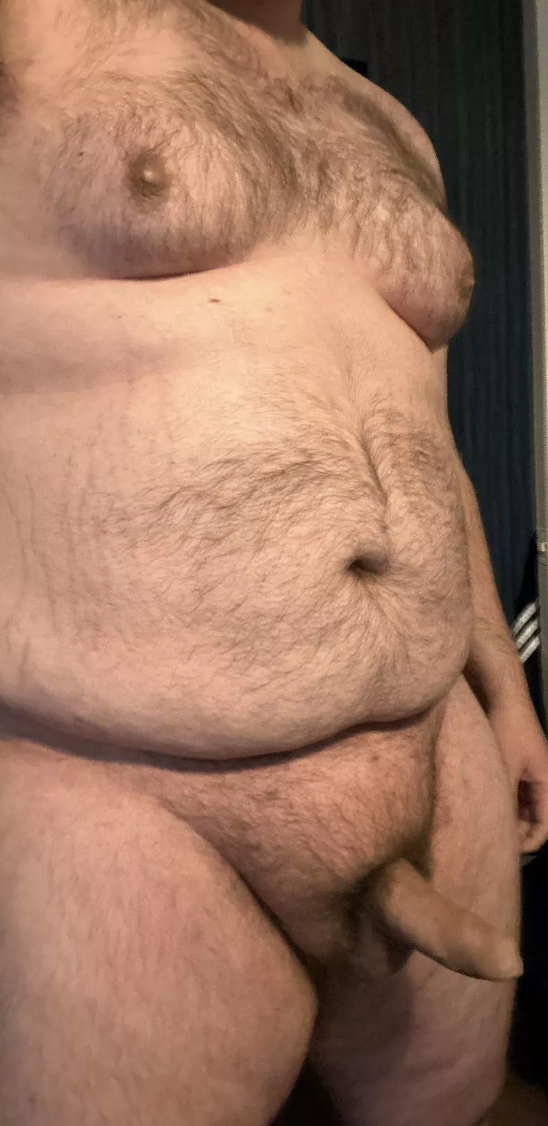 Feeling a bit horny, anyone want to help me out?