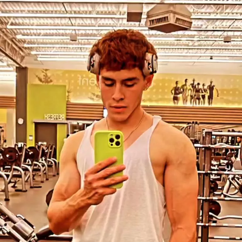 Good gym lighting just hits different