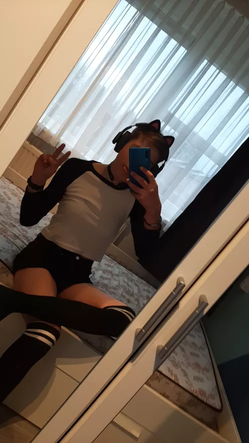 Good morning, i hope yal slept better than me😅