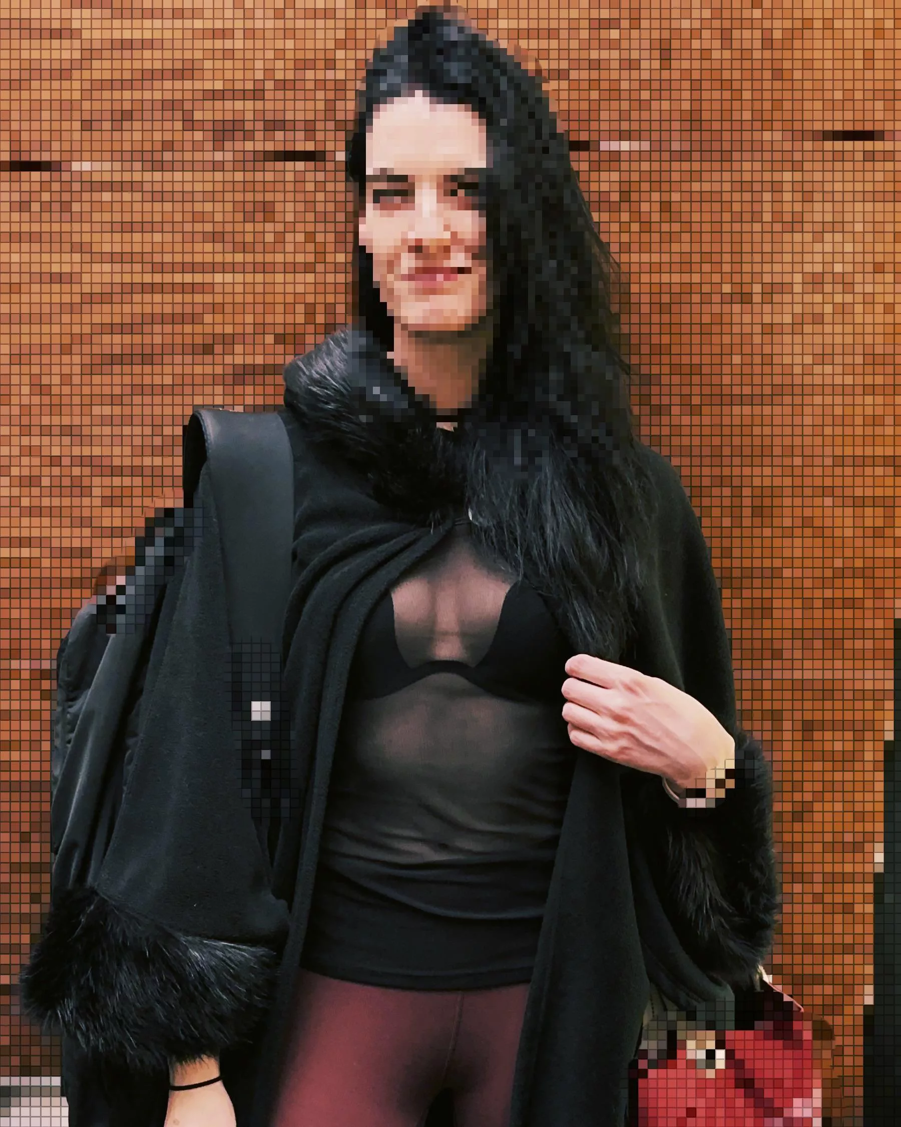 I love how flirty this cape is 😉