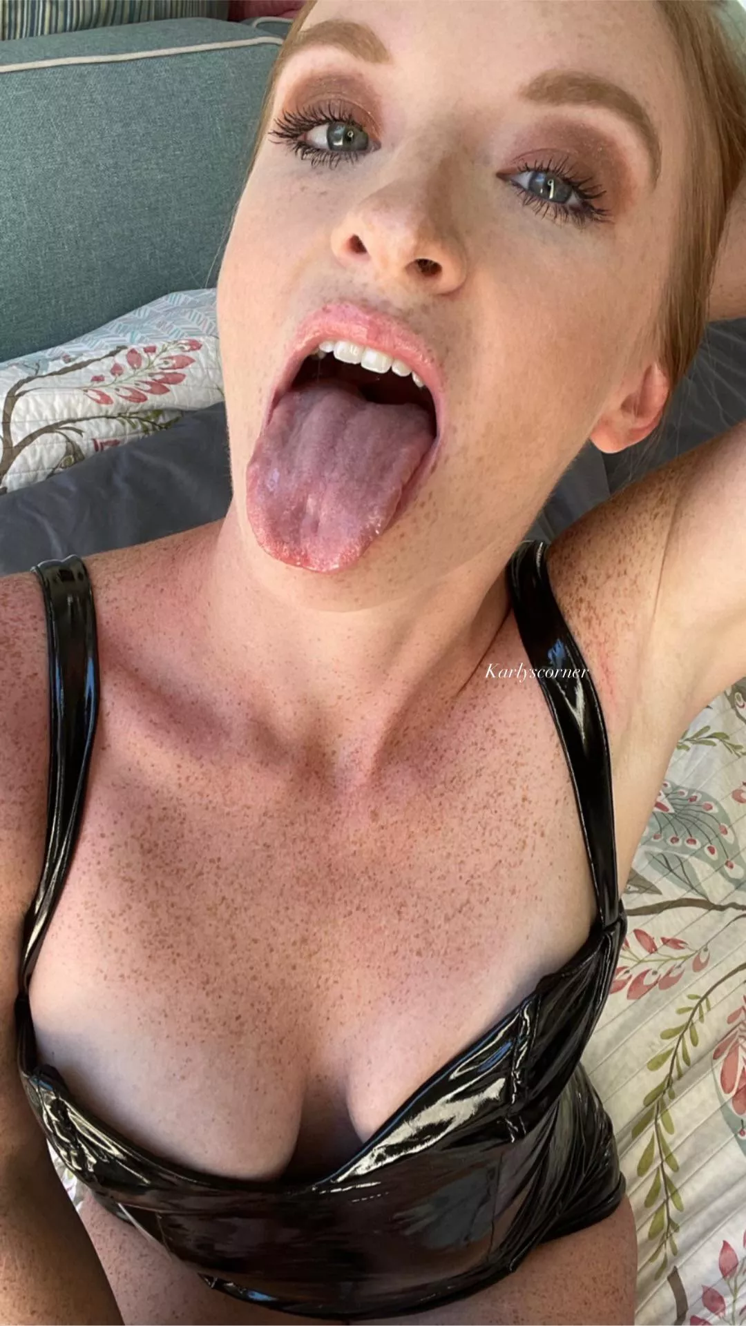 I want to make you squirm with just a look