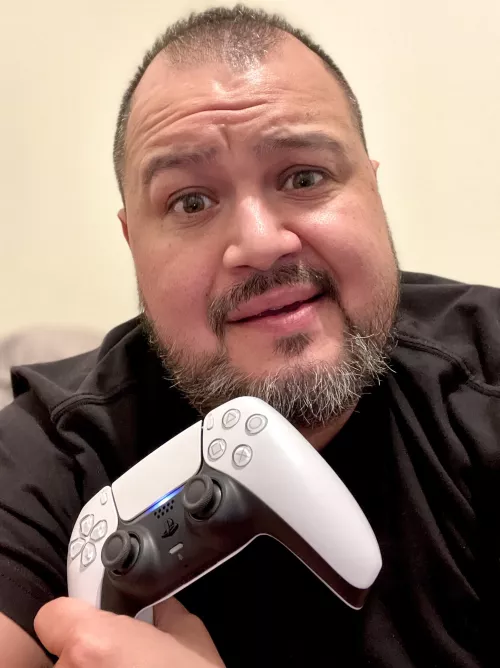 Just chillin’ with my PS5