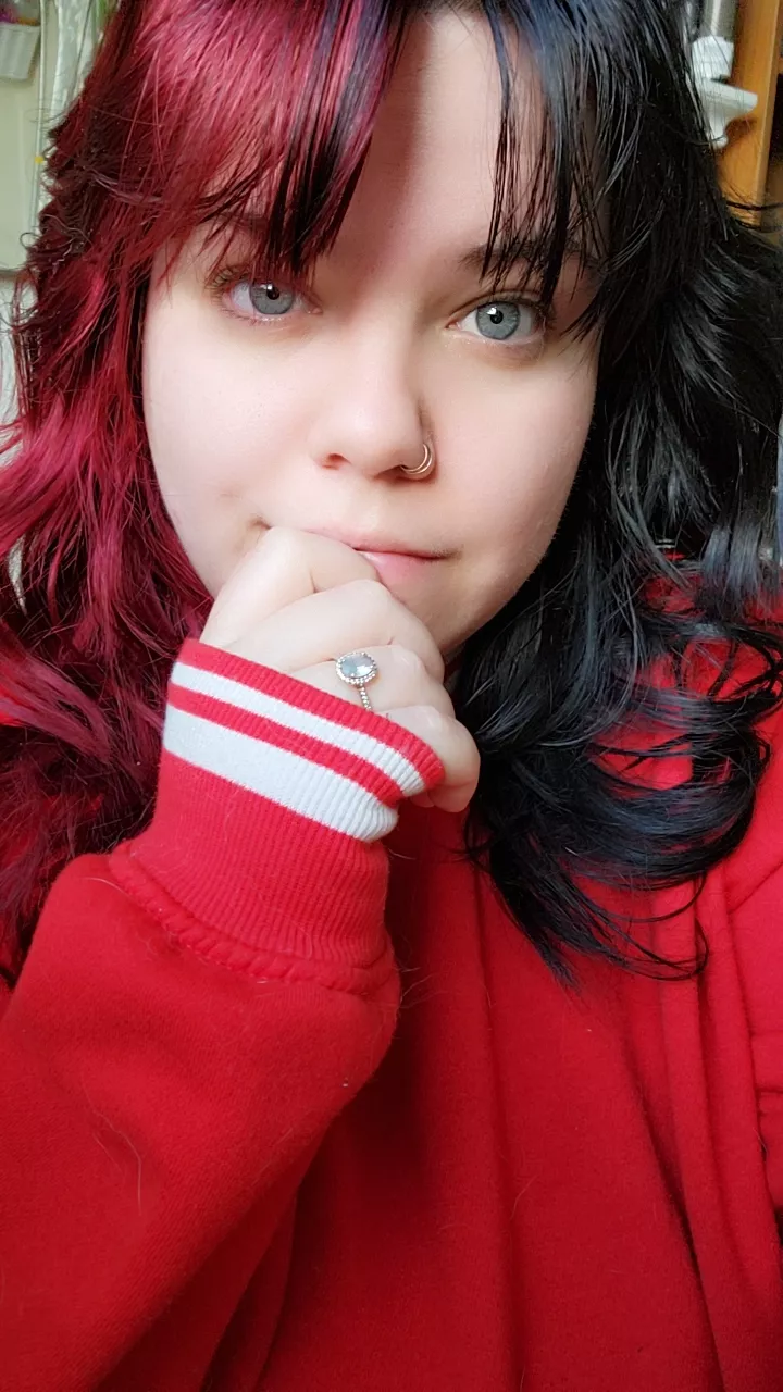 Just woke up, wish I was waking up next to you 😘